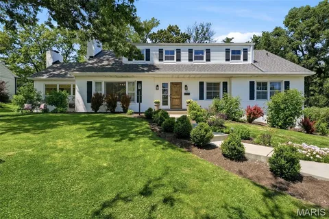 $1,089,000 | 427 Clif Side Drive, Glendale, MO 63122