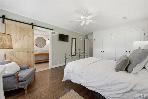$1,089,000 | 427 Clif Side Drive, Glendale, MO 63122