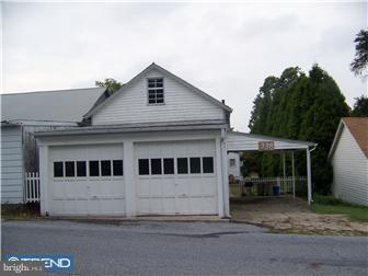 338 Broad St Spring Spring City, PA 19475 - Photo 3 of 10 Garage
