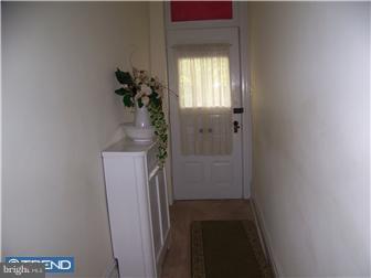 338 Broad St Spring Spring City, PA 19475 - Photo 5 of 10 Foyer