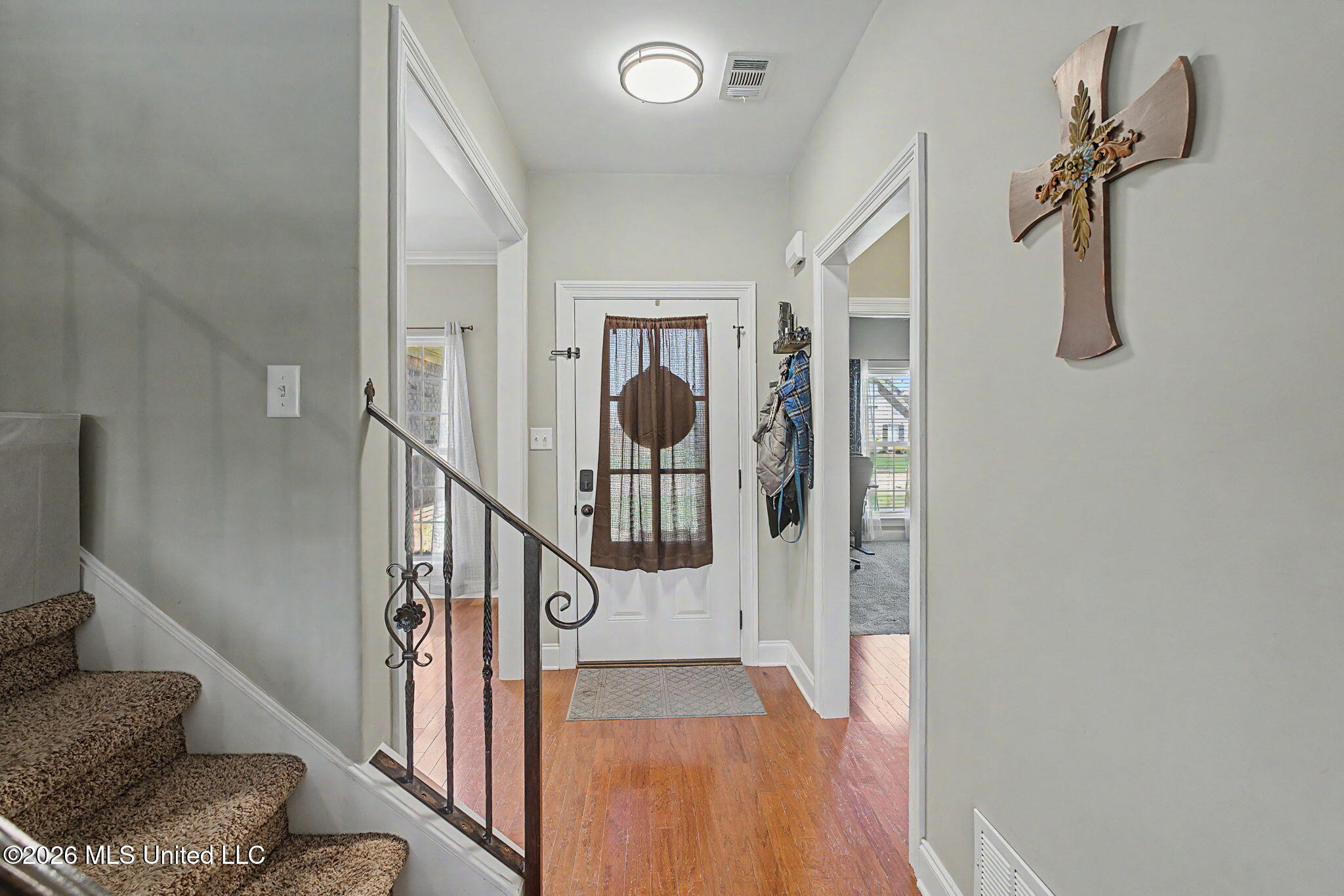 1409 Monteith Avenue Hernando, MS 38632 - Photo 5 of 36 Foyer