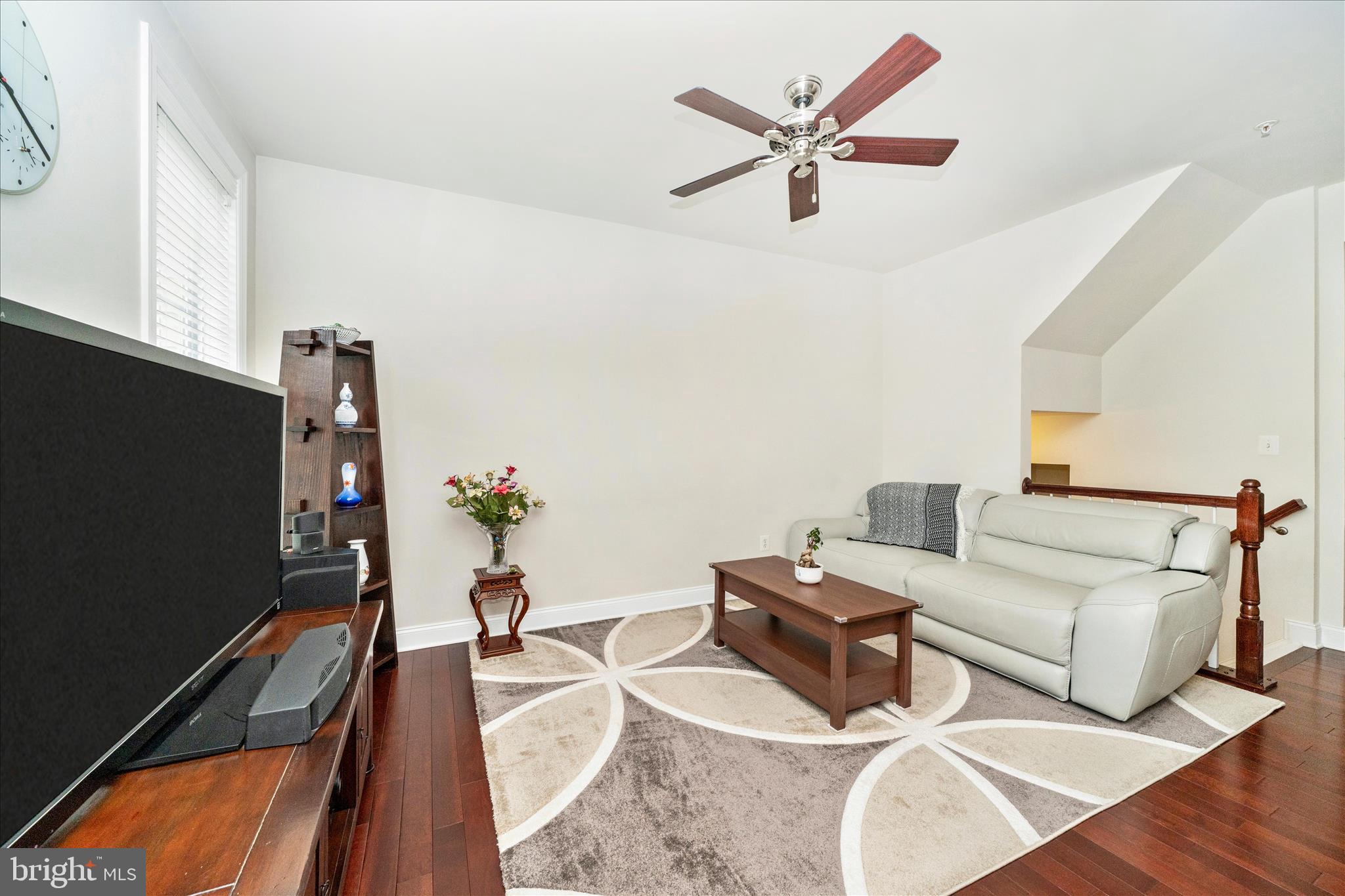 7673 Elmcrest Road Hanover, MD 21076 - Photo 12 of 56 Family Room
