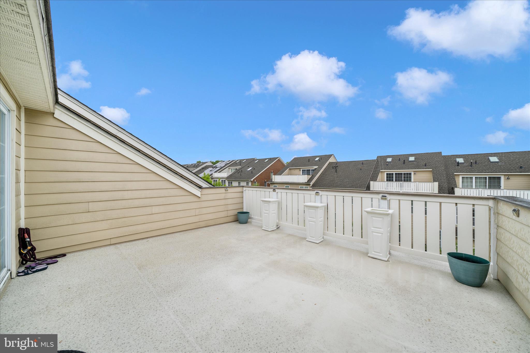 7673 Elmcrest Road Hanover, MD 21076 - Photo 38 of 56 Upper level Deck/Balcony