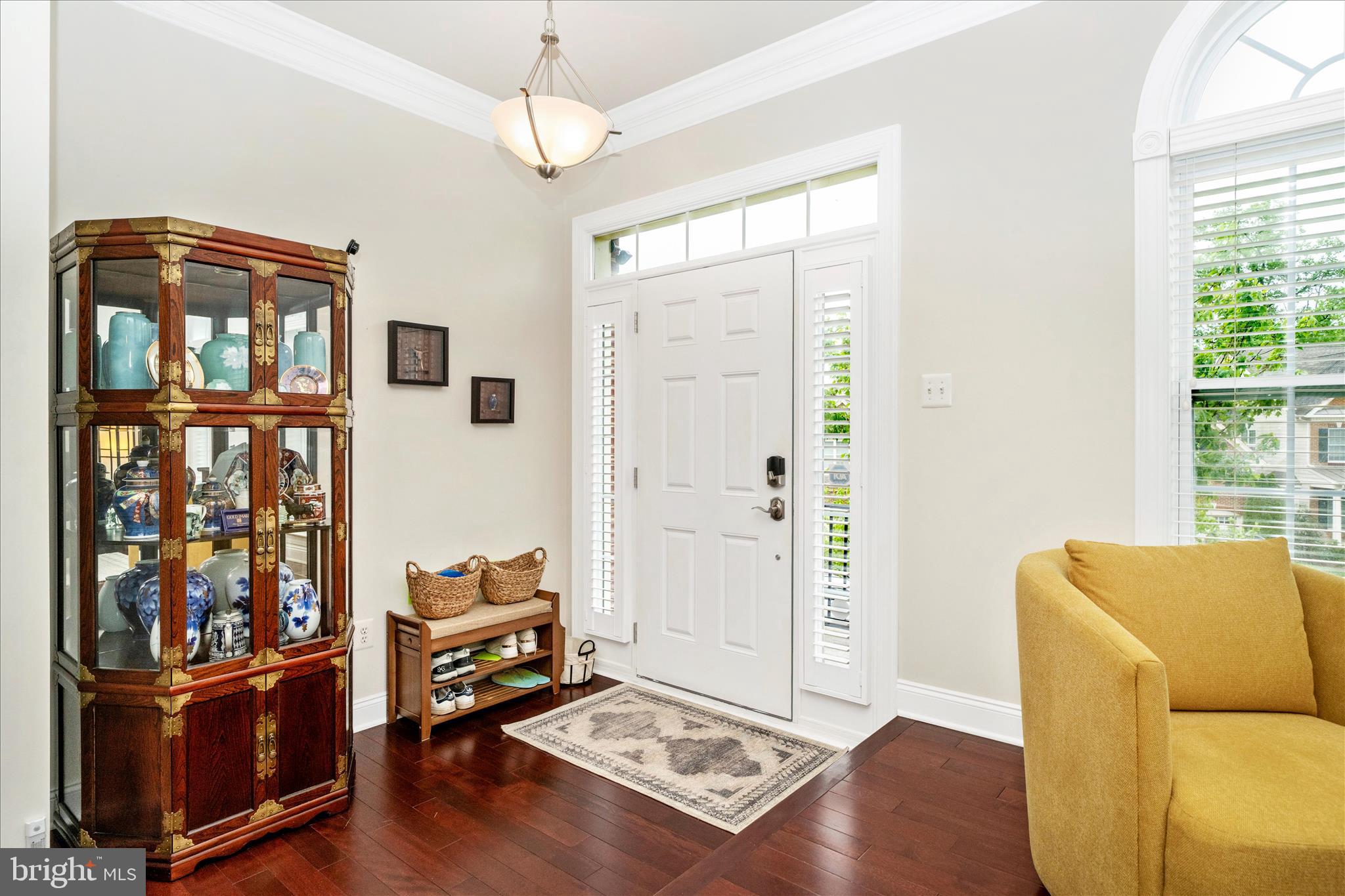 7673 Elmcrest Road Hanover, MD 21076 - Photo 4 of 56 Foyer