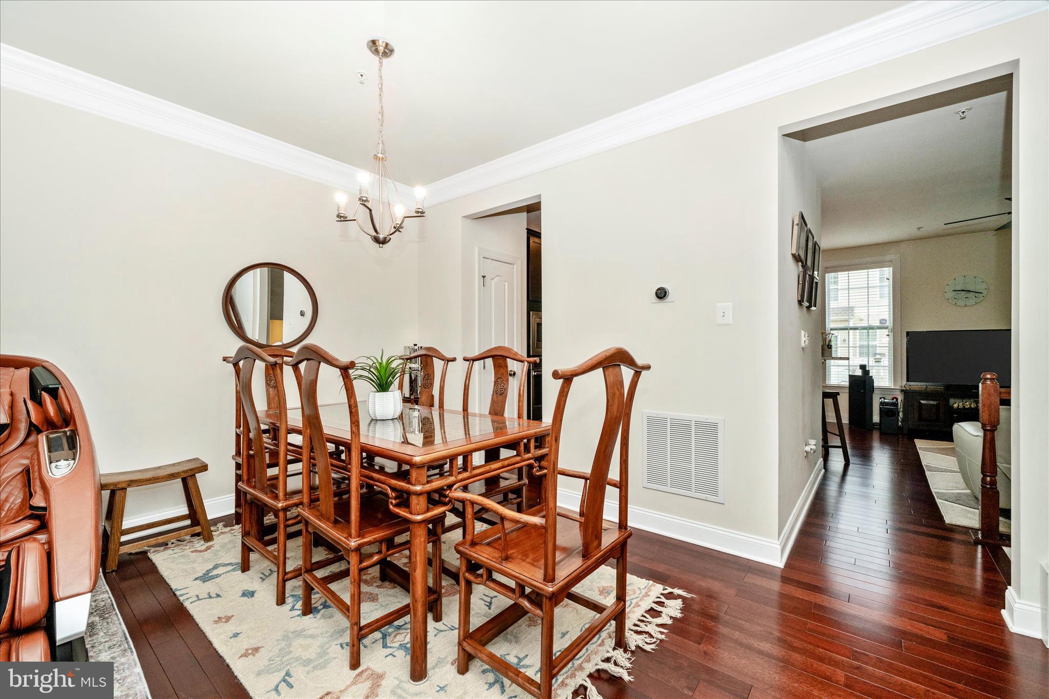 7673 Elmcrest Road Hanover, MD 21076 - Photo 8 of 56 Dining Area