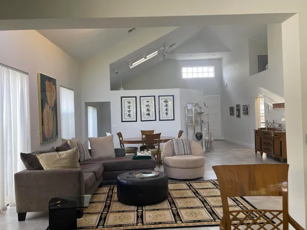 $18,000 | 17560 VÃa Capri, Boca Raton, FL 33496