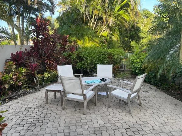 $18,000 | 17560 VÃa Capri, Boca Raton, FL 33496