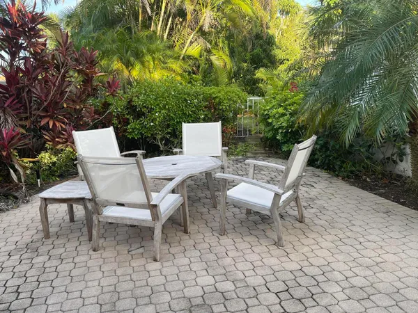 $18,000 | 17560 VÃa Capri, Boca Raton, FL 33496