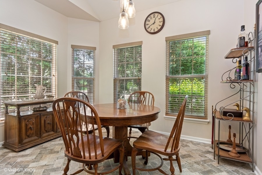 2944 Brossman Street Naperville, IL 60564 - Photo 5 of 29