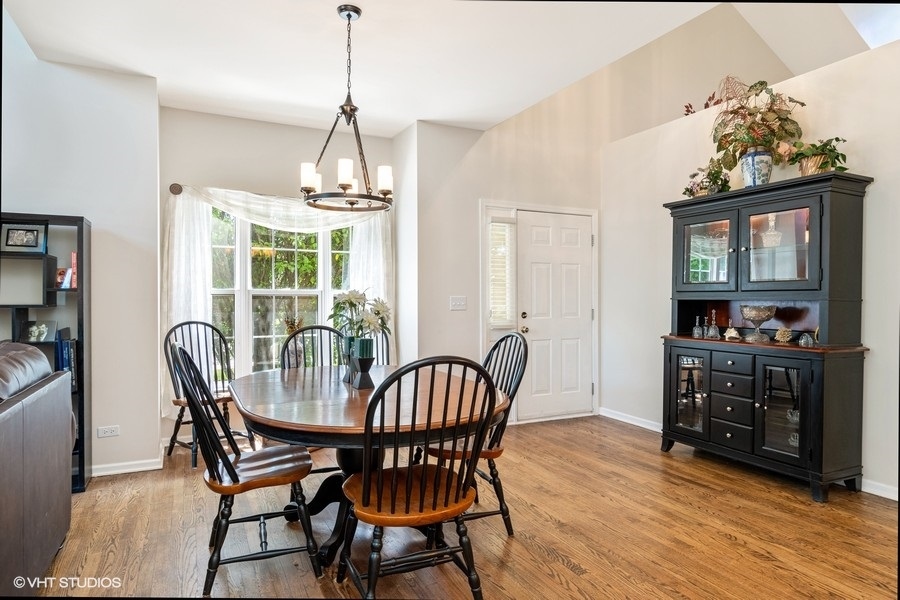 2944 Brossman Street Naperville, IL 60564 - Photo 8 of 29