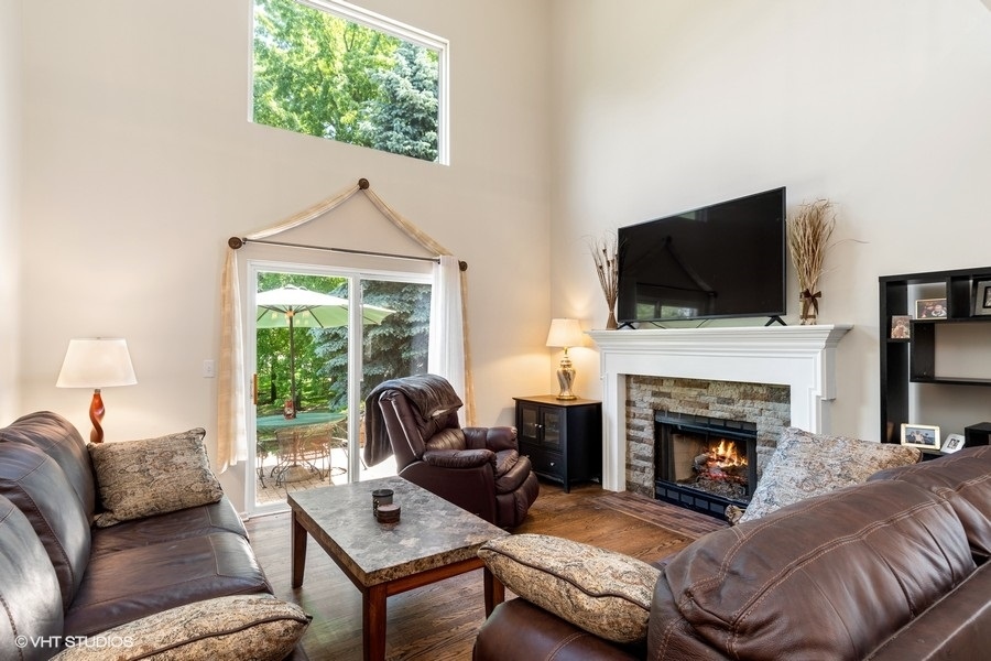 2944 Brossman Street Naperville, IL 60564 - Photo 9 of 29