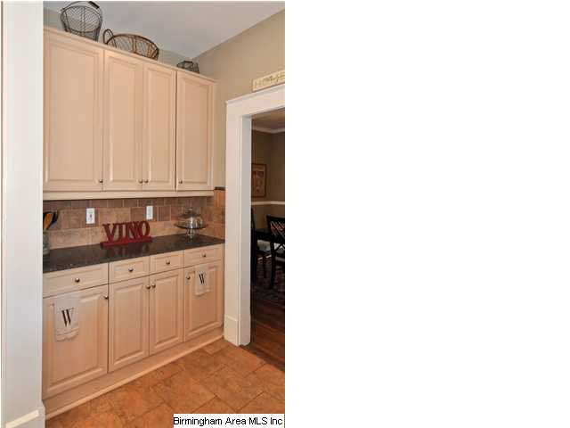 121 East Hawthorne Road Birmingham, AL 35209 - Photo 8 of 18