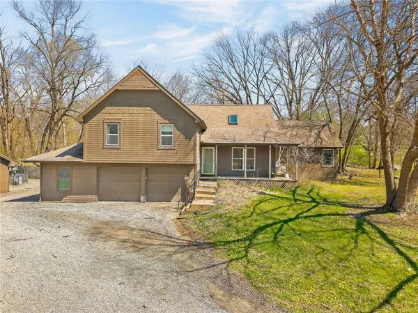 $460,000 | 18703 Plattsburg Road, Holt, MO 64048