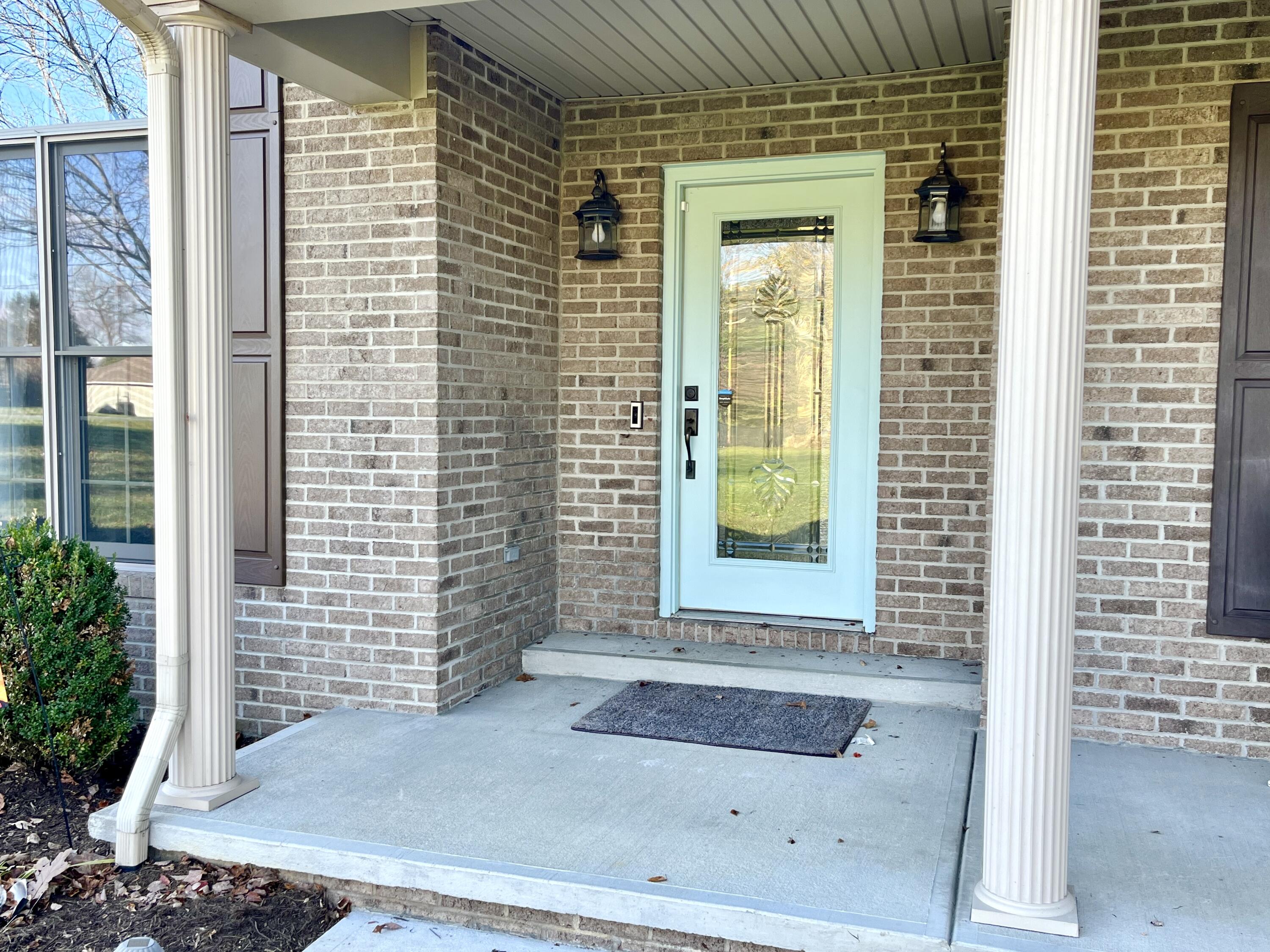 953 Court Road London, KY 40744 - Photo 3 of 37 BC4A8980-3710-4D5A-8A0D-5B534D5F2533