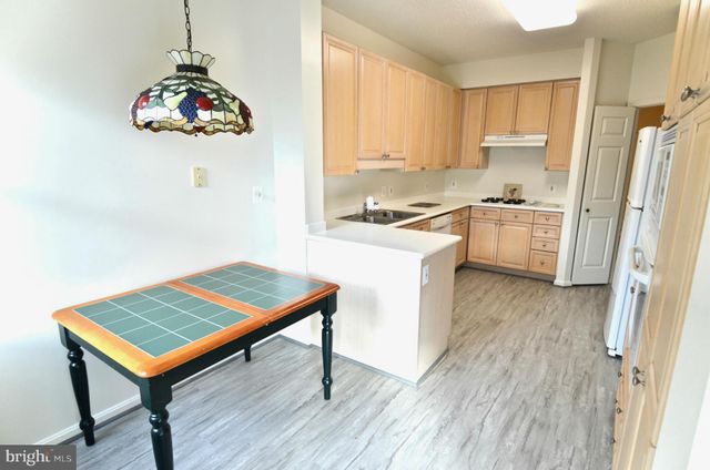 $270,000 | 19360 Magnolia Grove Square, Unit 406, Leesburg, VA 20176