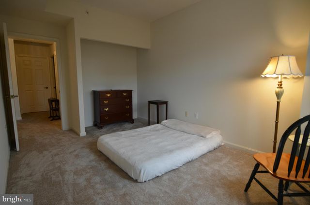 $270,000 | 19360 Magnolia Grove Square, Unit 406, Leesburg, VA 20176