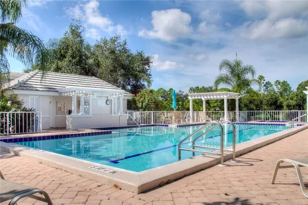 $6,500 | 7947 Whitebridge Glen, University Park, FL 34201