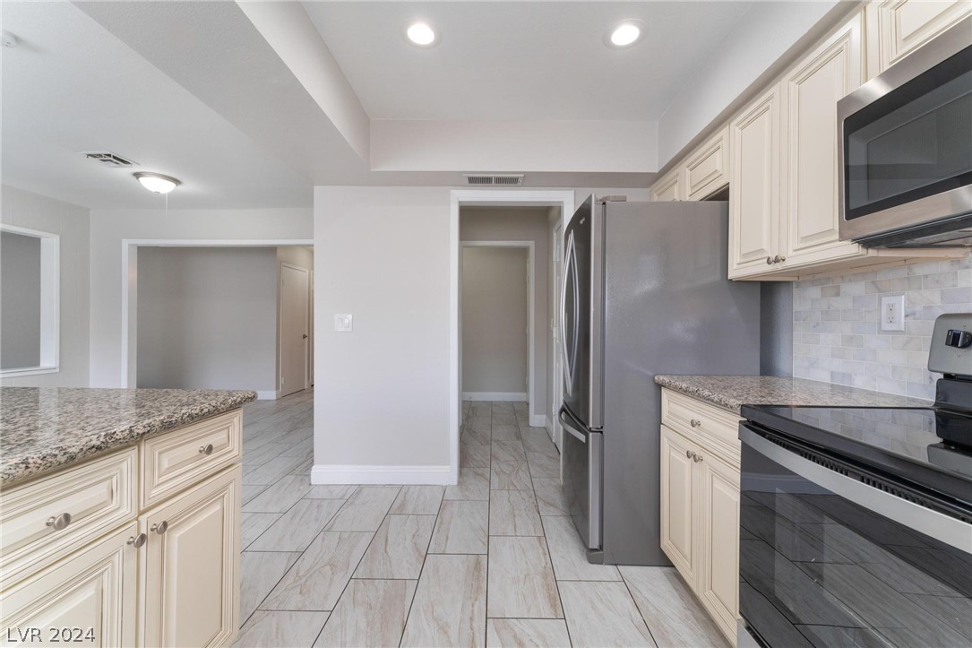 3545 Ruth Drive Las Vegas, NV 89121 - Photo 14 of 37 Gallery Image 14