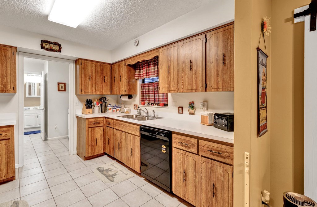 585 Ray Street Sebastian, FL 32958 - Photo 8 of 36