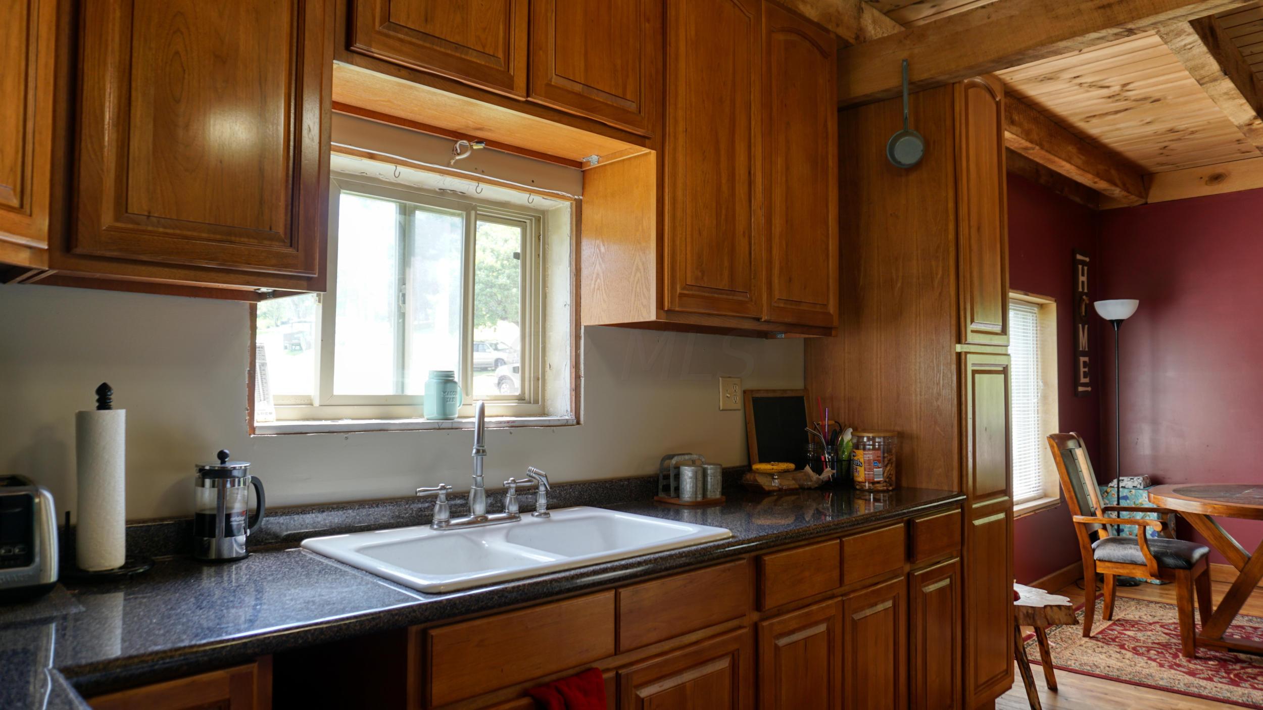 7477 Manila Road Cambridge, OH 43725 - Photo 31 of 58