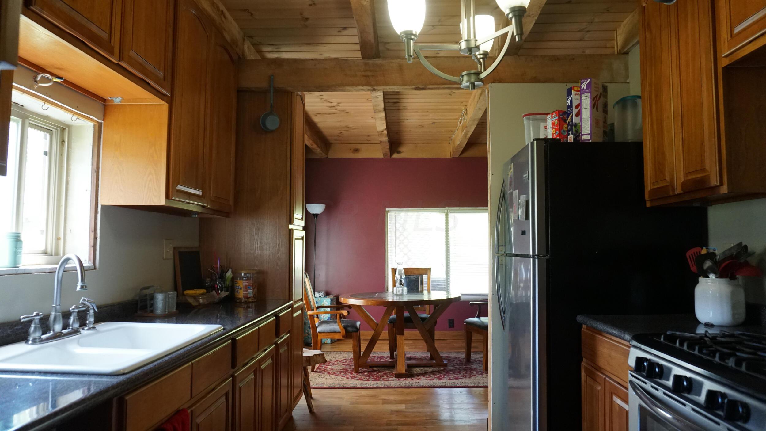 7477 Manila Road Cambridge, OH 43725 - Photo 34 of 58
