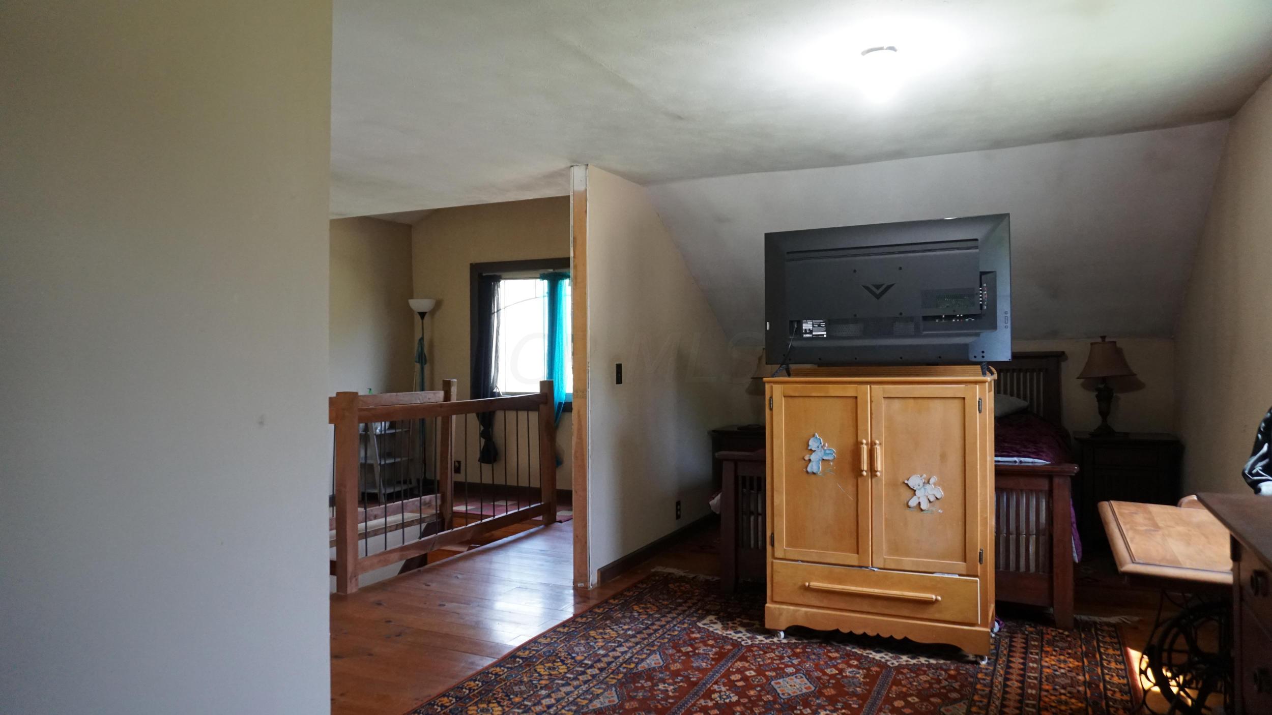 7477 Manila Road Cambridge, OH 43725 - Photo 47 of 58