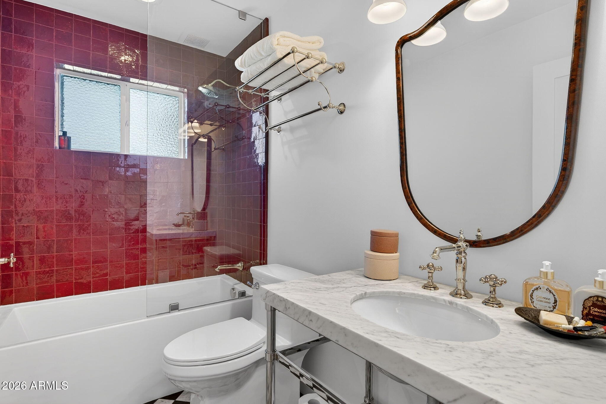 2302 East Roma Avenue Phoenix, AZ 85016 - Photo 17 of 21 Guest Bathroom