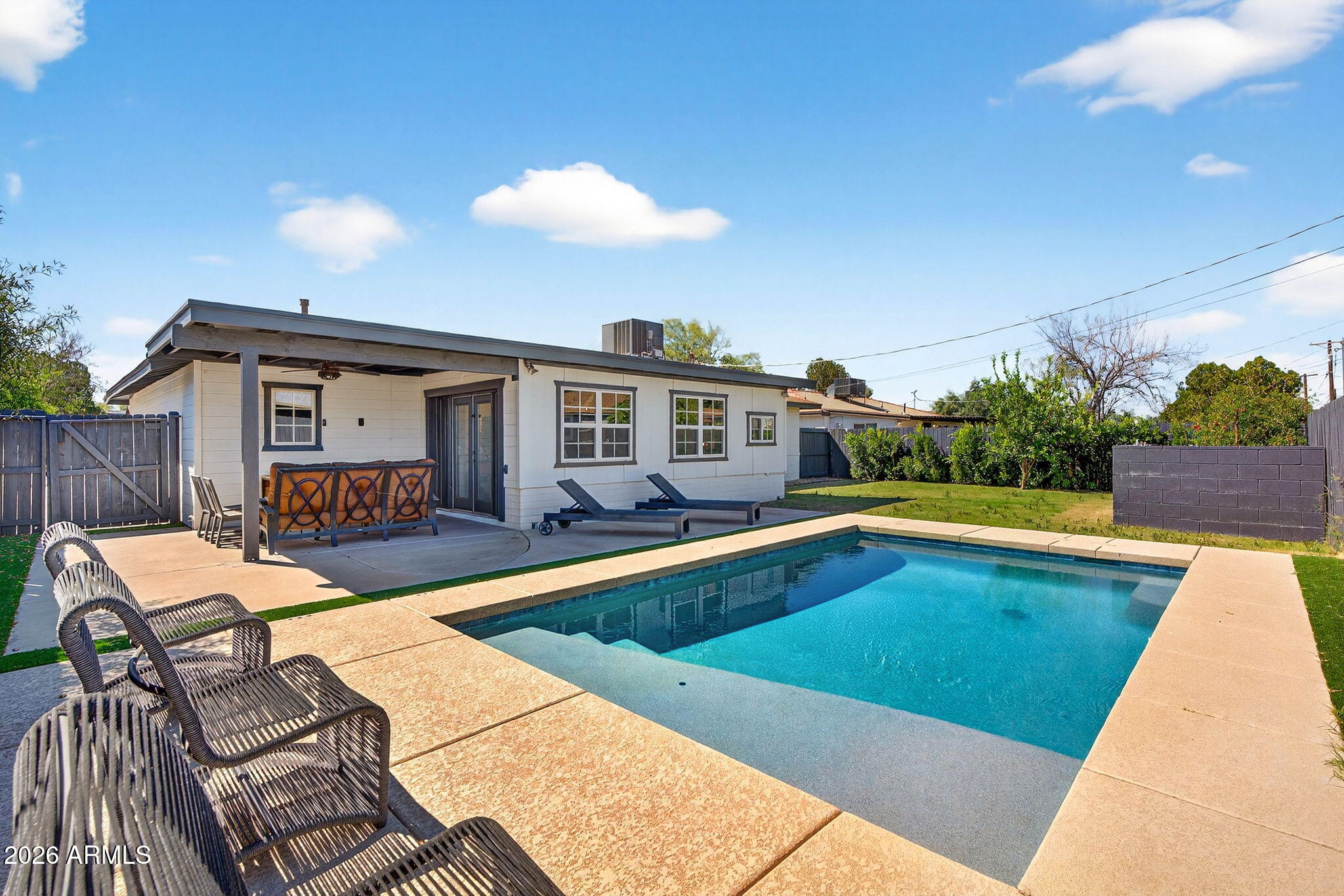 2302 East Roma Avenue Phoenix, AZ 85016 - Photo 18 of 21 Near New (2022) Sparkling Pool