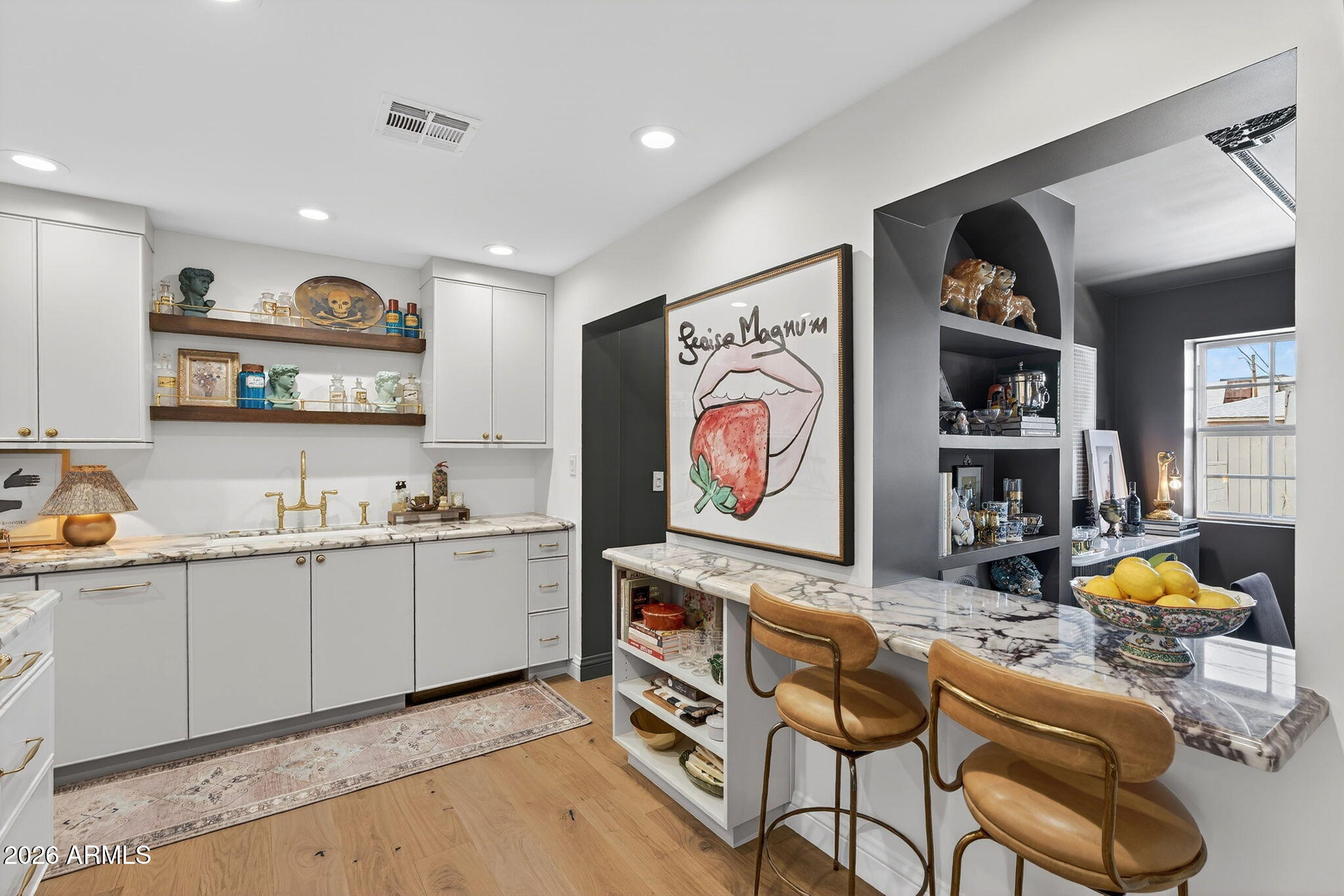 2302 East Roma Avenue Phoenix, AZ 85016 - Photo 6 of 21 Breakfast Bar