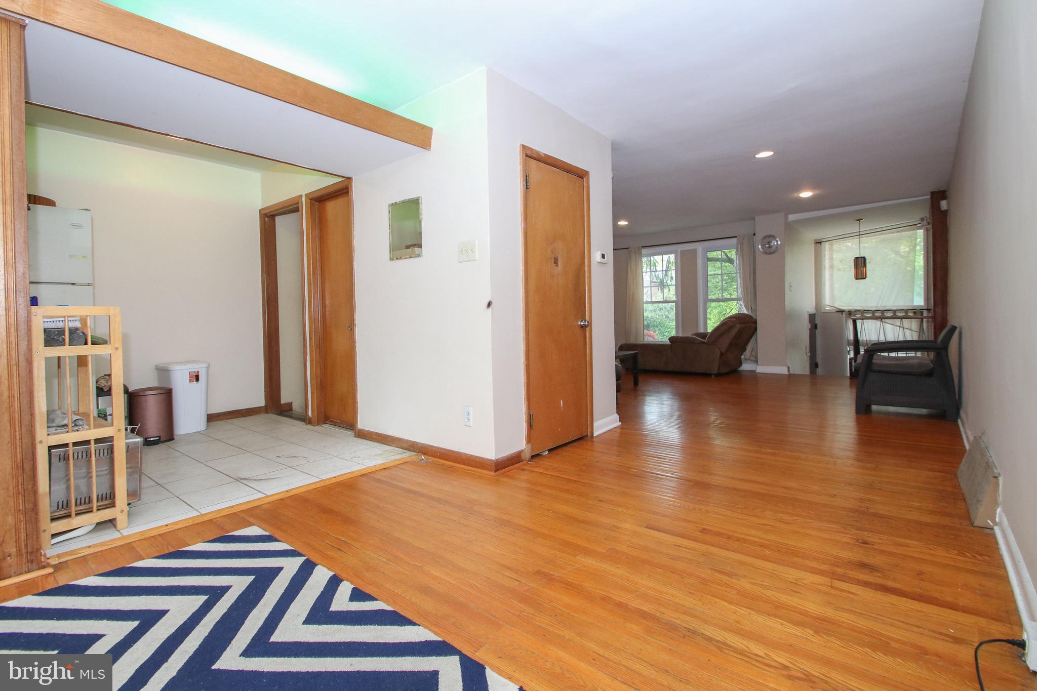 2734 West Country Club Road Philadelphia, PA 19131 - Photo 10 of 30 Dining Room