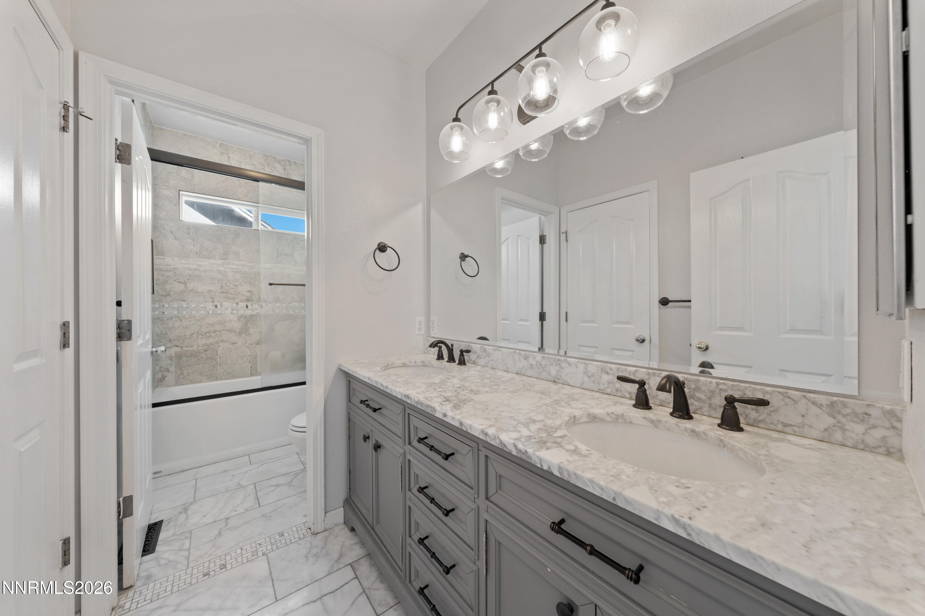 9640 Silver Desert Way Reno, NV 89506 - Photo 21 of 70 A7V02090