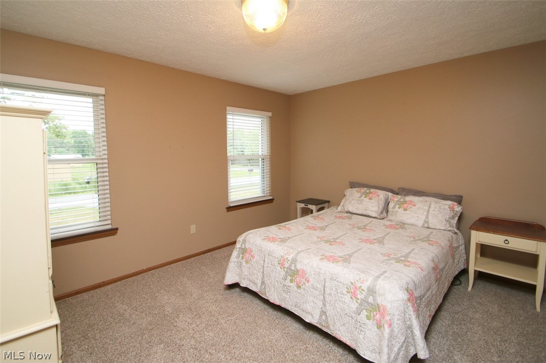 95 Park Road Painesville, OH 44077 - Photo 23 of 27 Bedroom that gives you space.