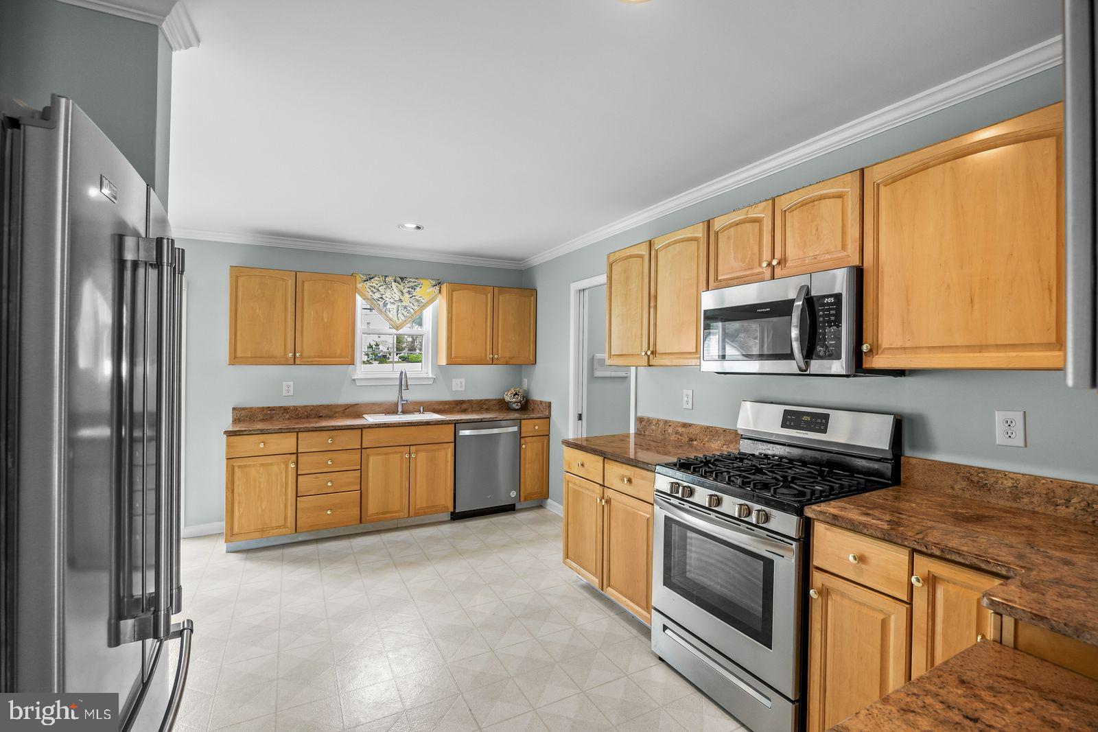 112 Sunset Drive Mount Royal, NJ 08061 - Photo 4 of 32