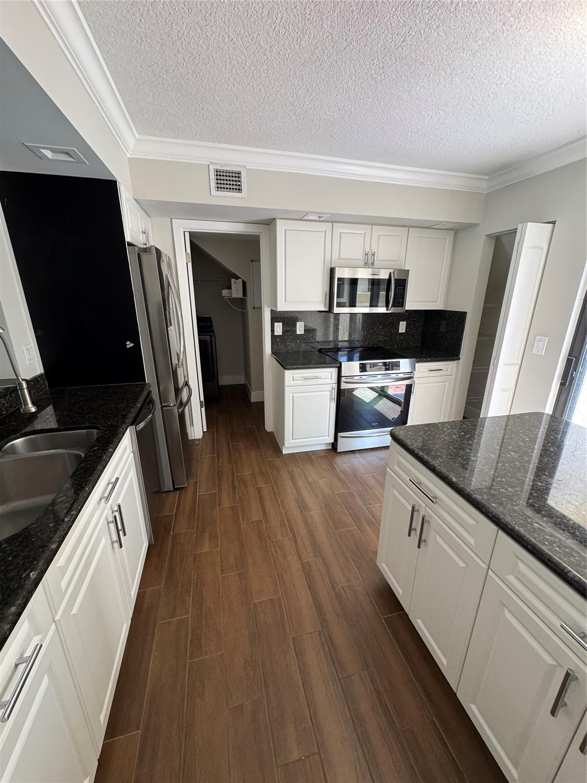 7741 La Mirada Drive Boca Raton, FL 33433 - Photo 11 of 24 Photo 11