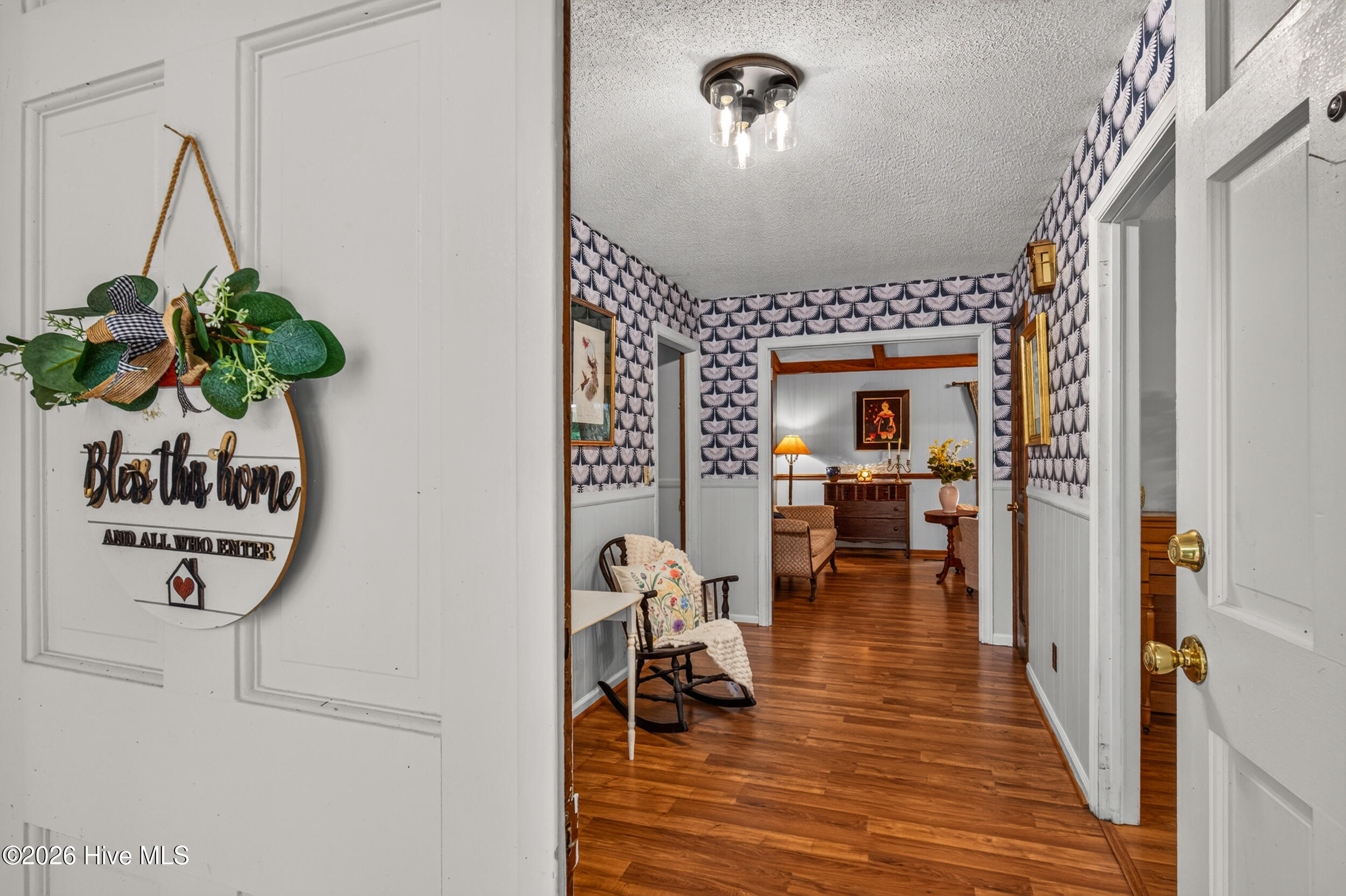 1595 North Moore Road Robbins, NC 27325 - Photo 9 of 53 Foryer