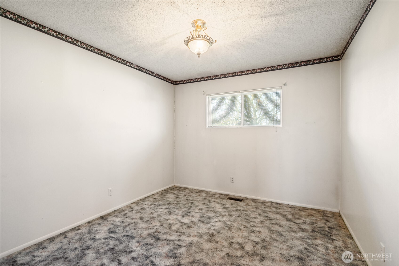 1044 33rd Avenue Longview, WA 98632 - Photo 19 of 32