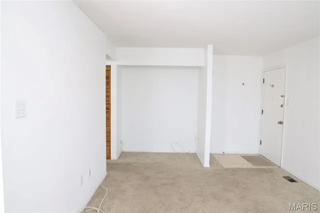 $72,000 | 3181 Carefree Lane, Unit A, Florissant, MO 63033