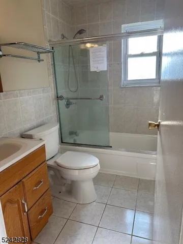 $2,200 | 40 Manchester Court, Wayne, NJ 07470