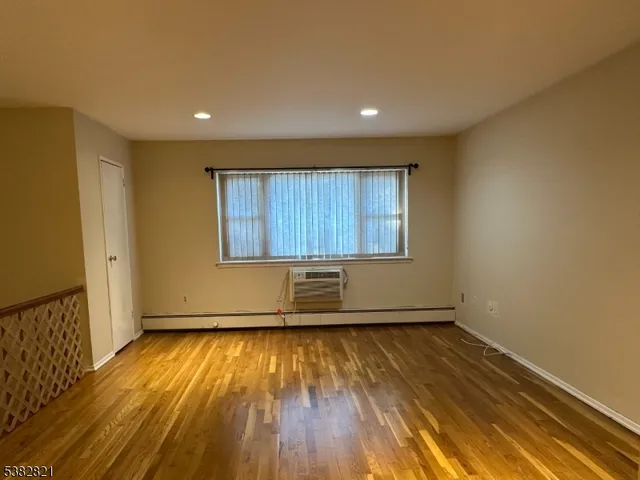 $2,200 | 40 Manchester Court, Wayne, NJ 07470