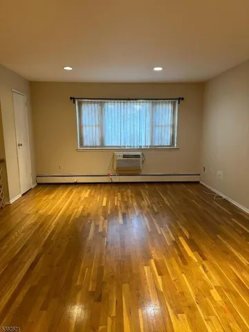 $2,200 | 40 Manchester Court, Wayne, NJ 07470