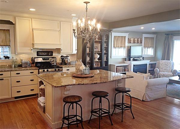 32 Cottage Street Wellesley, MA 02482 - Photo 3 of 17 Gallery Image 3