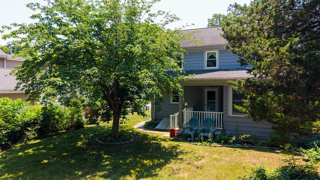 564 Montgomery Street Fall River, MA 02720 - Photo 5 of 42