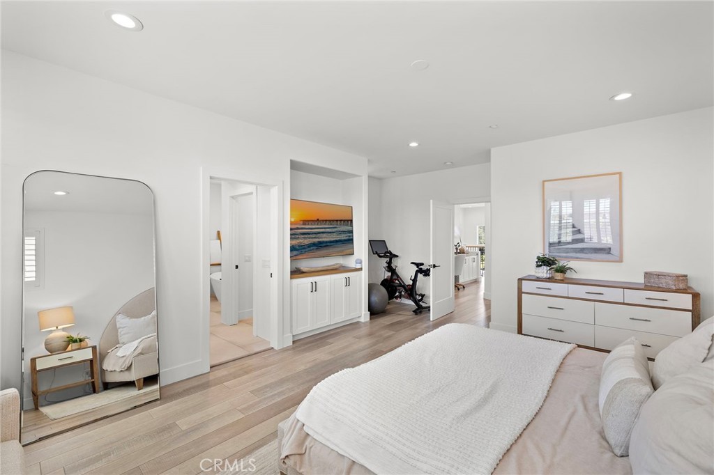 7 Bluewing Lane Ladera Ranch, CA 92694 - Photo 18 of 55 a room with a bed and a view of living room