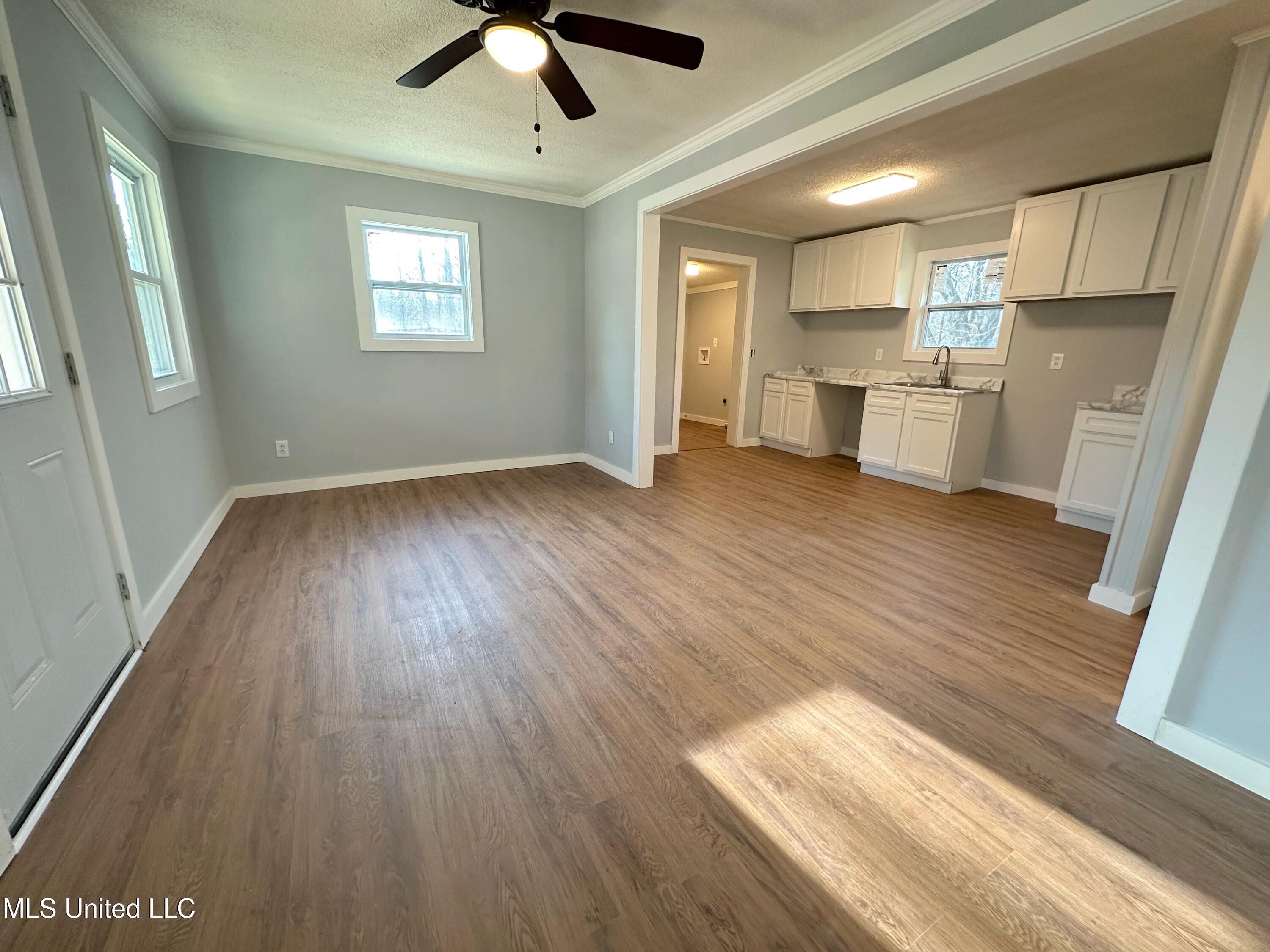 225 County Road 108 Water Valley, MS 38965 - Photo 6 of 12 IMG_2452