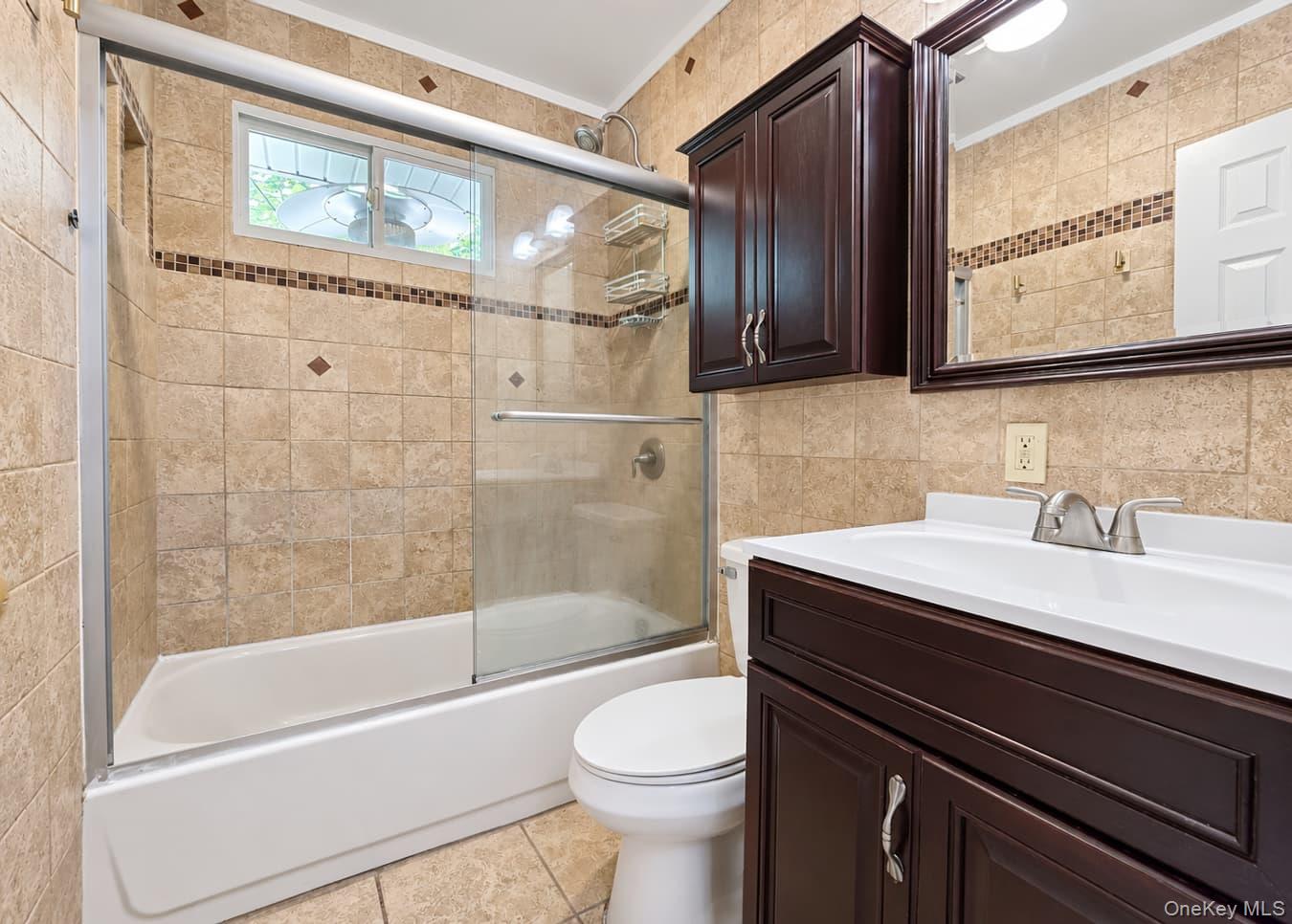 1065 Udall Road Bay Shore, NY 11706 - Photo 15 of 20 Gallery Image 15