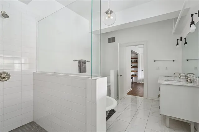 $3,000 | 1103 Tchoupitoulas Street, Unit 102, New Orleans, LA 70130