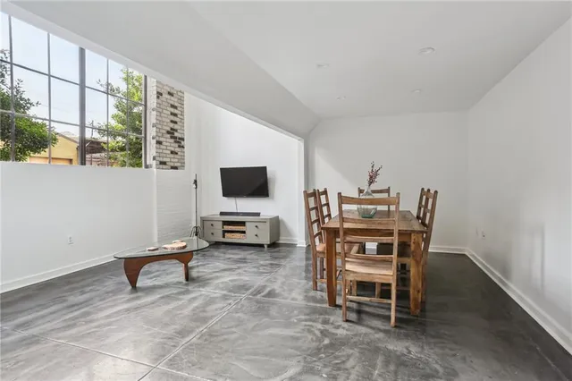 $3,000 | 1103 Tchoupitoulas Street, Unit 102, New Orleans, LA 70130