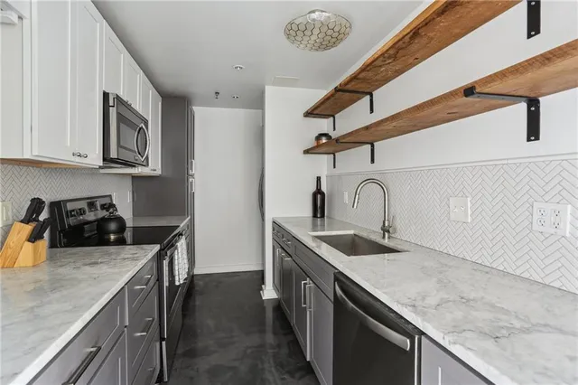 $3,000 | 1103 Tchoupitoulas Street, Unit 102, New Orleans, LA 70130