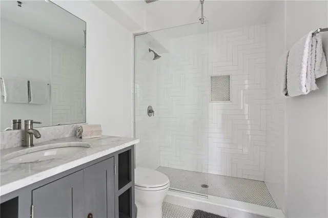 $3,000 | 1103 Tchoupitoulas Street, Unit 102, New Orleans, LA 70130