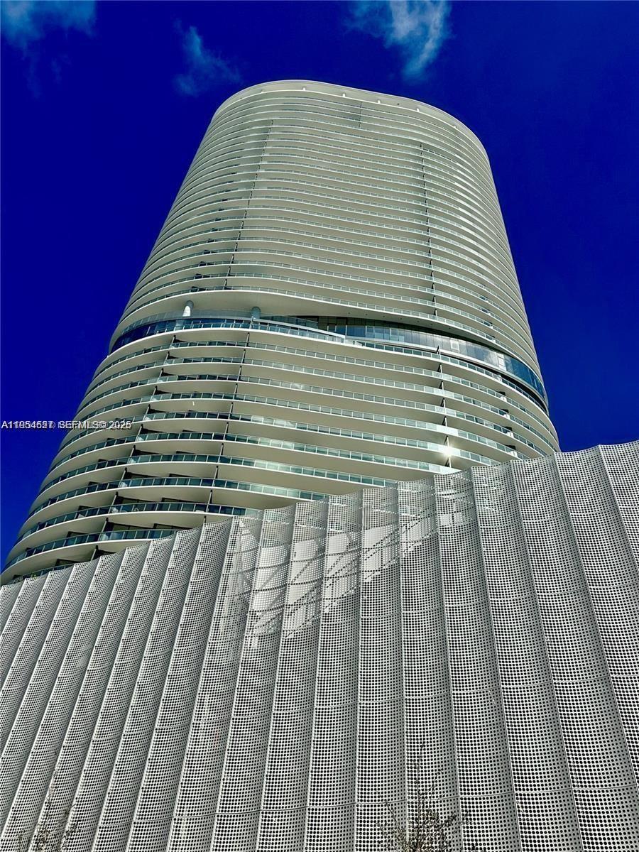 500 Alton Road, Unit 1208 Miami Beach, FL 33139 - Photo 16 of 16 a view of a large building